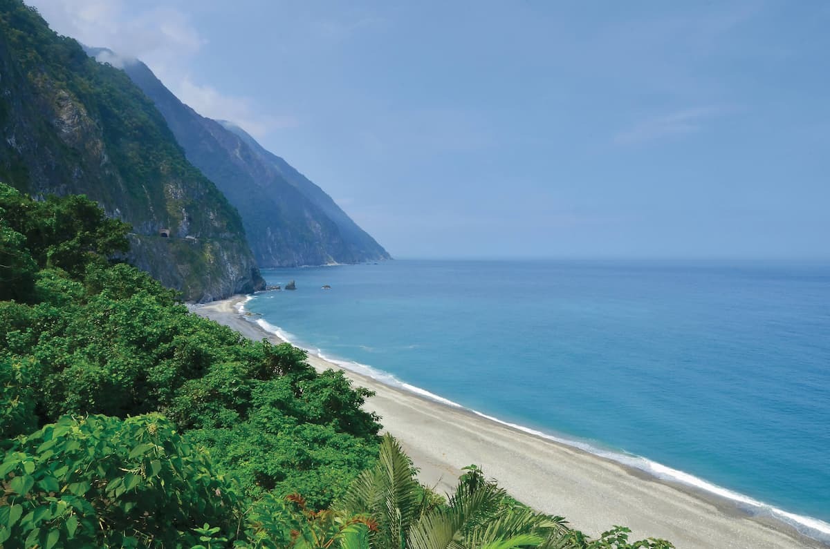 從海洋到高山，臺灣在極短距離裡擁有豐富地景與生態系／林茂耀 攝
